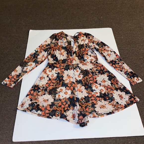 Floral short romper - Picture 2 of 8